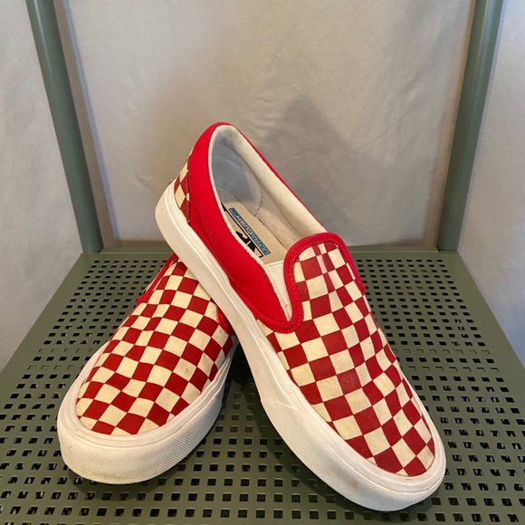 Vans Shoes - Vans red checker ultracush lite mens 6.5/Womens 8
